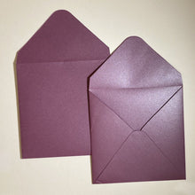 Load image into Gallery viewer, Punch V Flap Envelope   160