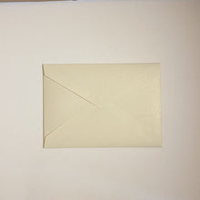 Load image into Gallery viewer, Merida Cream 190 x 135 Envelope