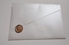 Load image into Gallery viewer, Quartz Asymmetrical Envelope
