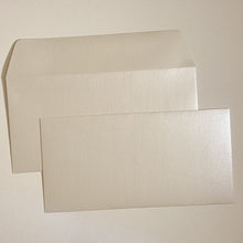 Load image into Gallery viewer, Quartz DL Wallet Envelope
